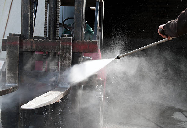Best Deck Pressure Washing  in Long Prairie, MN